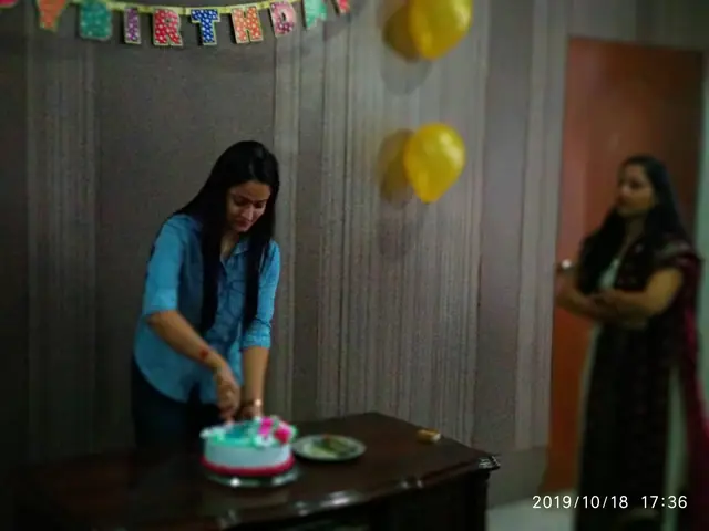 Cutting the cake