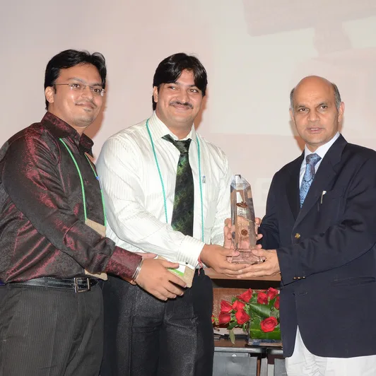 Receiving the e-Revolution 2011 award