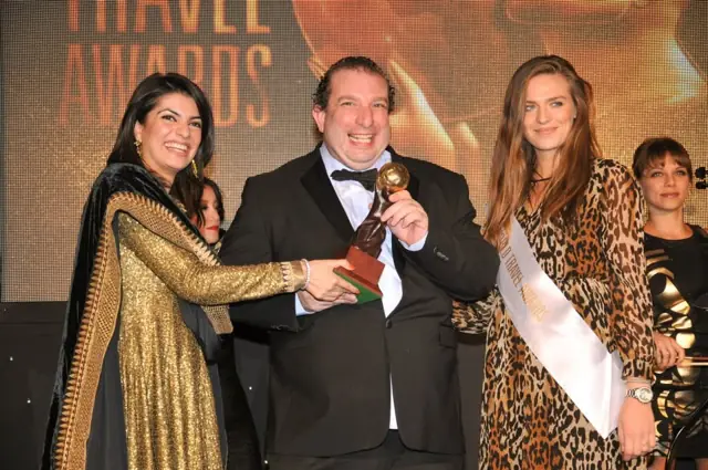 Richard Lester of CruiseMiles.com receives the World Travel Award